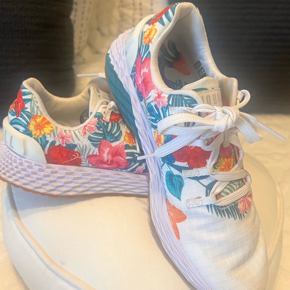 NOBULL Tropical Floral Sneakers - Picture 4 of 10